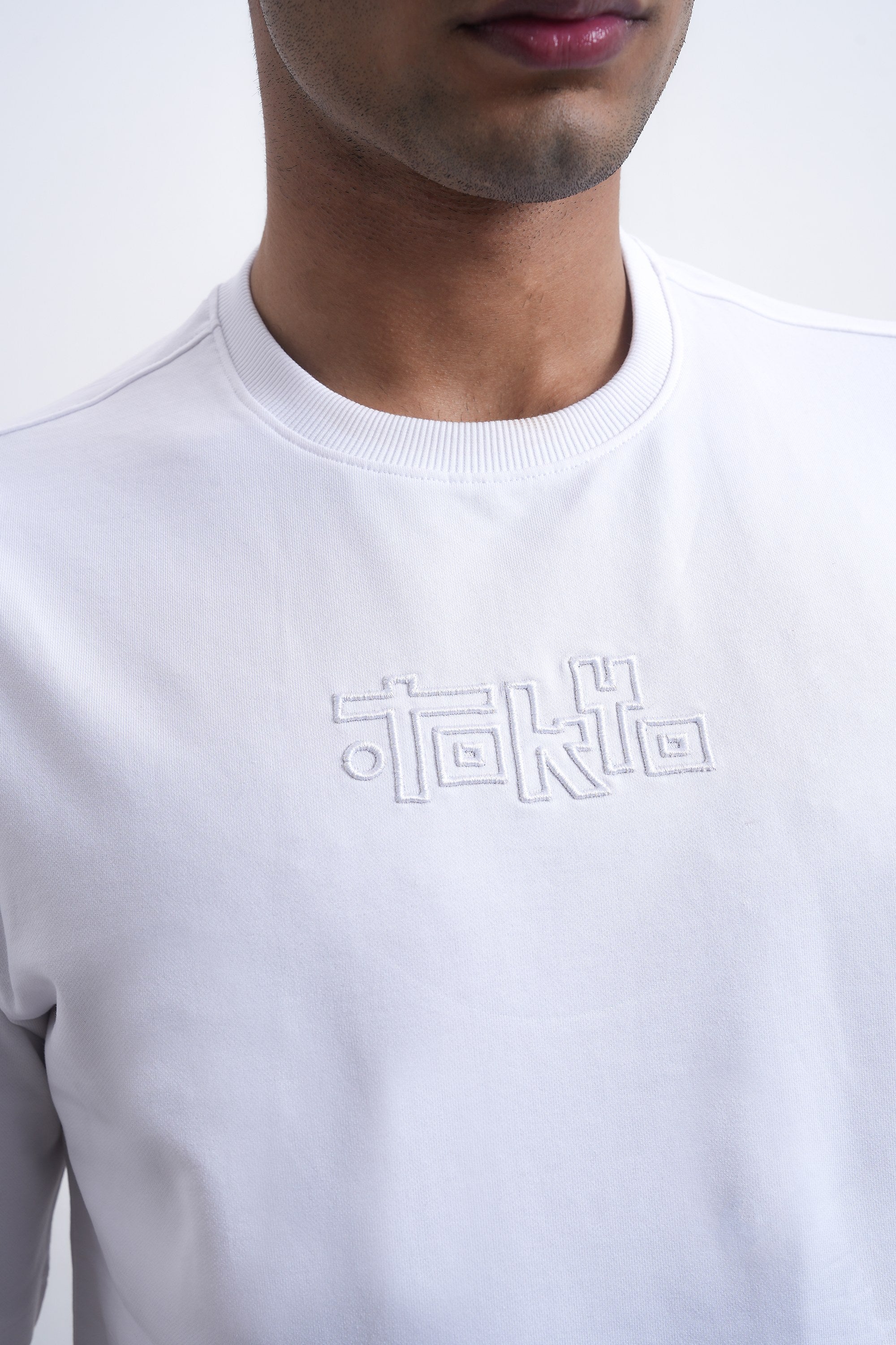 MEN EMBROIDERED OVERSIZED WHITE T-SHIRT