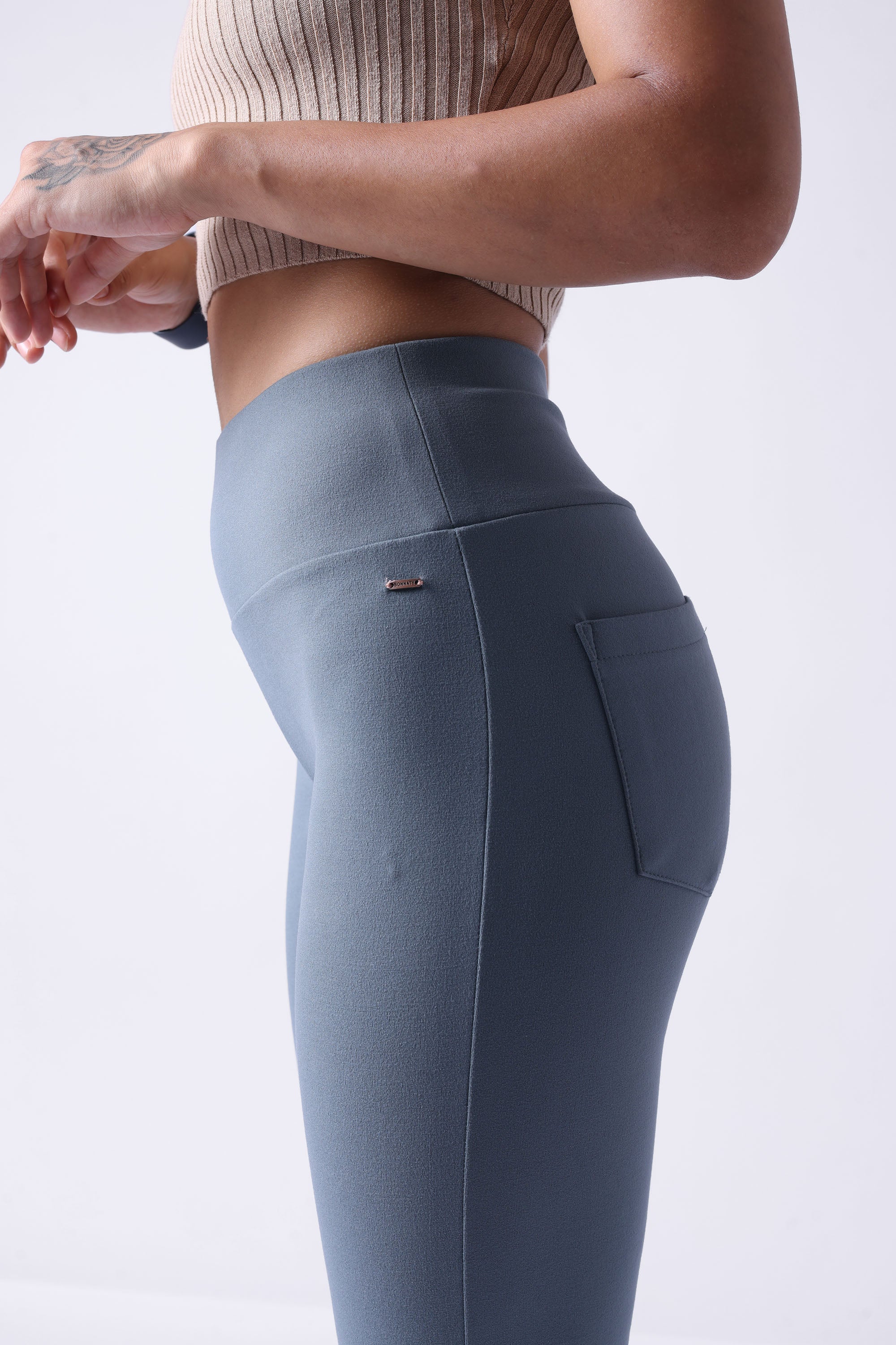 GREY HIGH WAIST ANKLE LENGTH ATHLEISURE PANTS-3