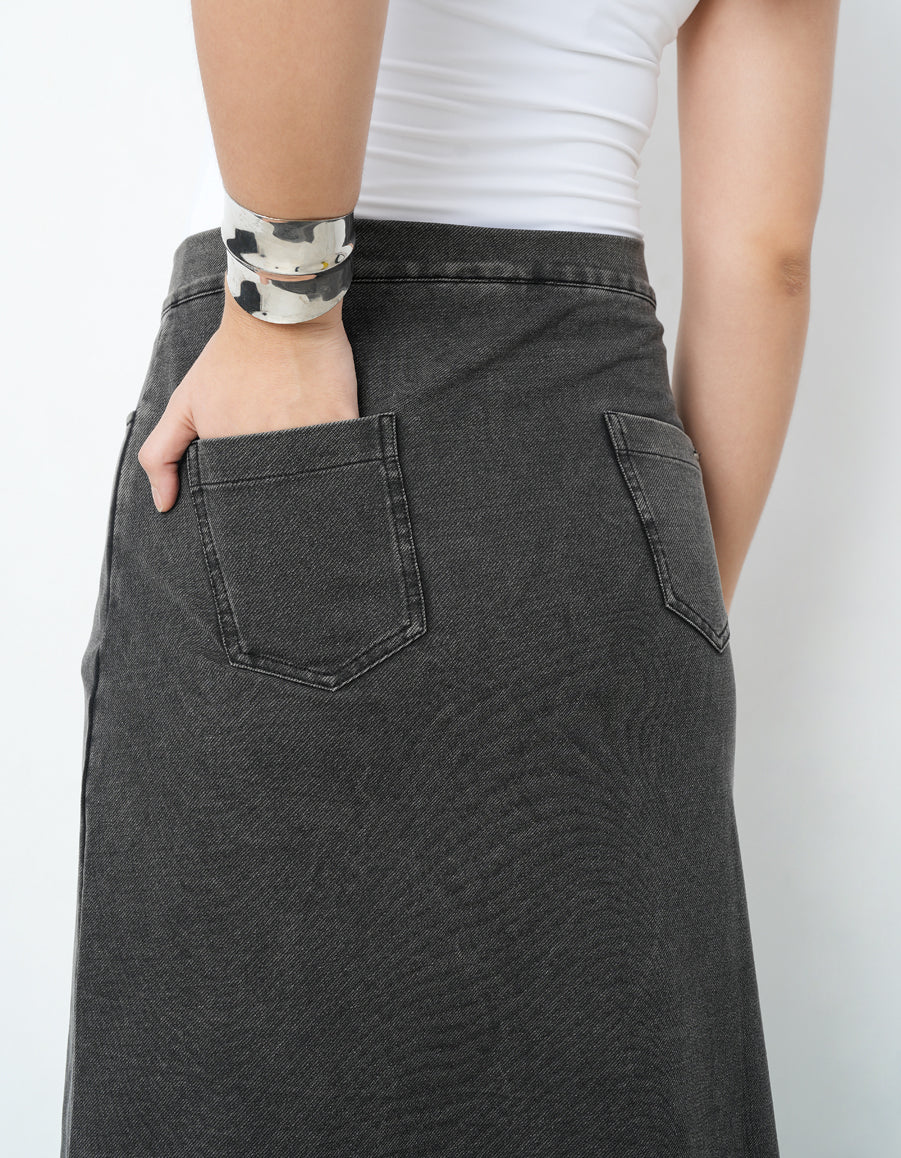 Black Skirt With Front Slit-6